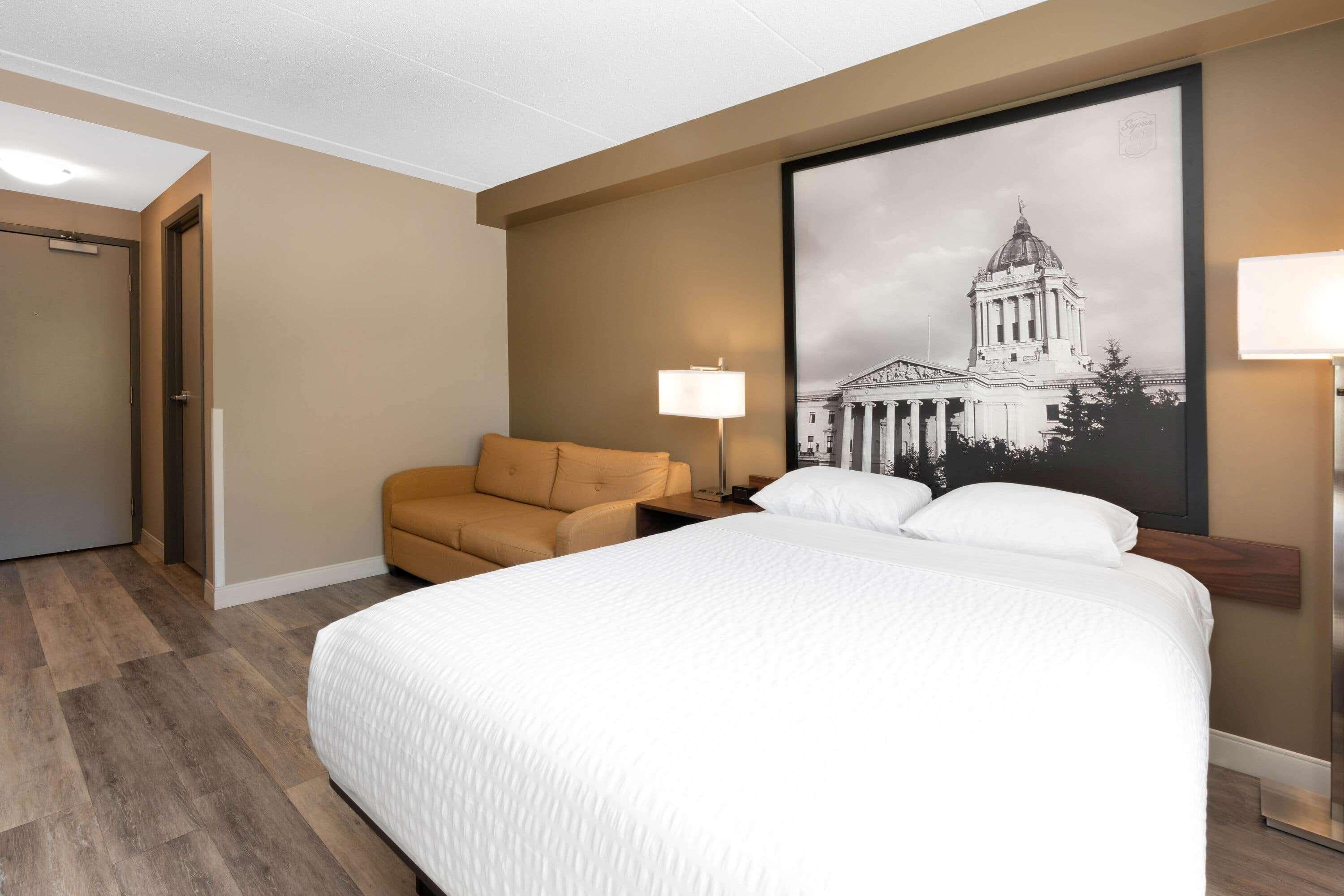 Super 8 By Wyndham Winnipeg West Dış mekan fotoğraf