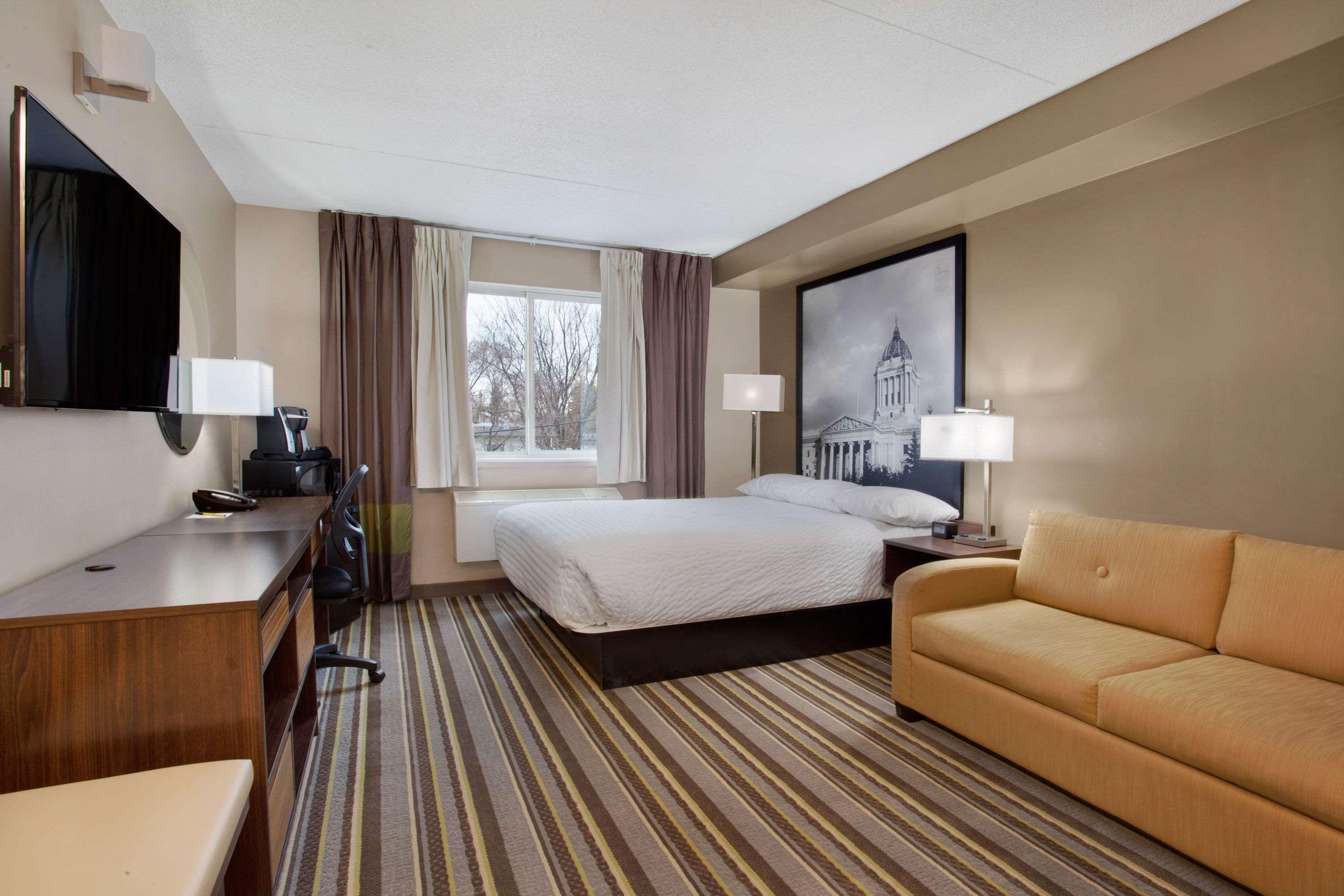 Super 8 By Wyndham Winnipeg West Dış mekan fotoğraf
